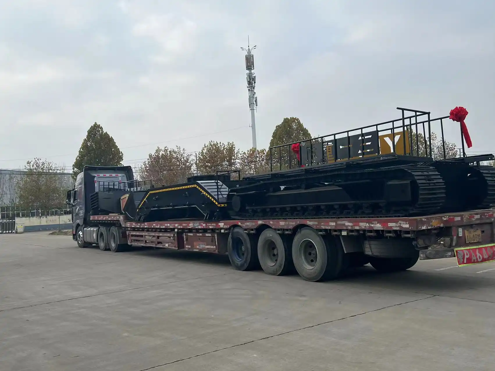 straddle carrier