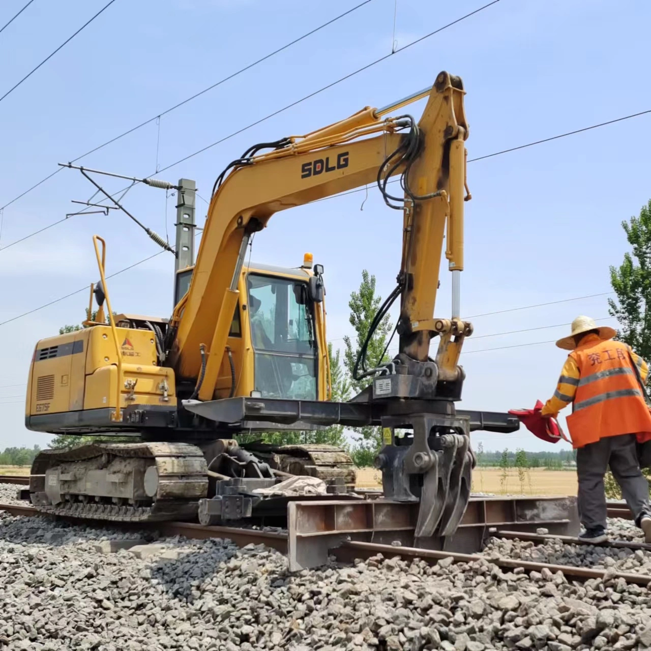 img-382 382- img-382 382-