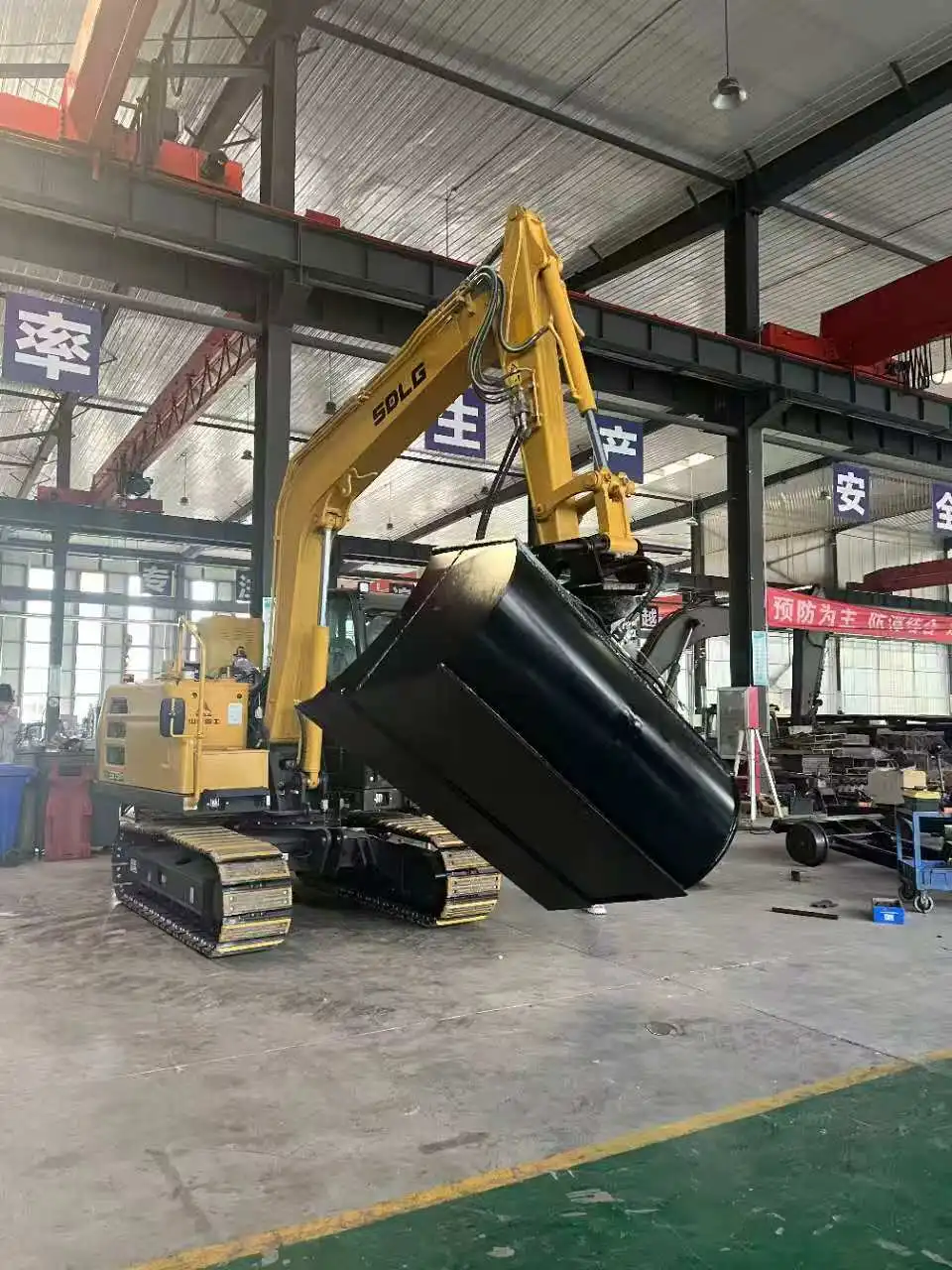 degree roating hydraulic tilt ditching bucket