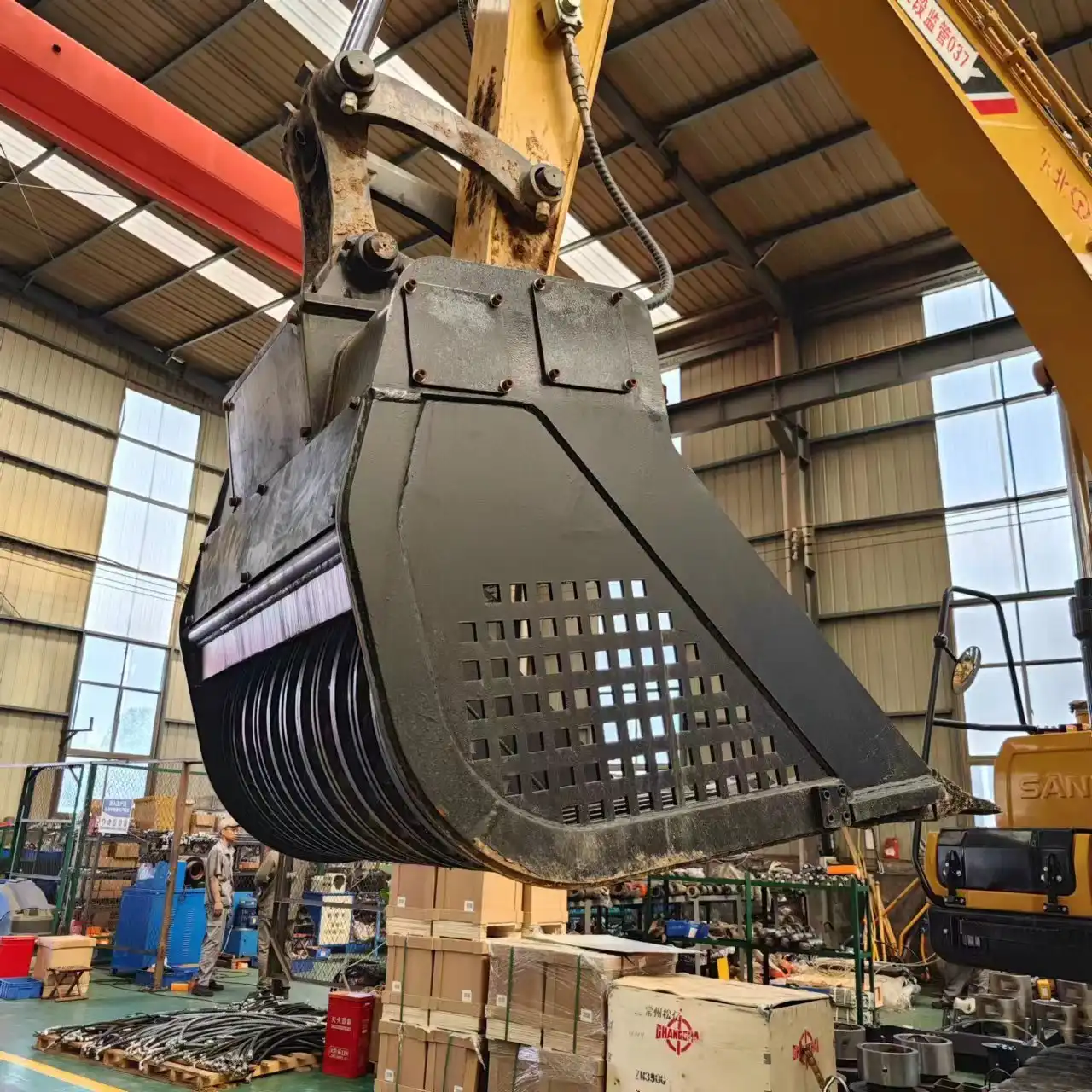 screening bucket