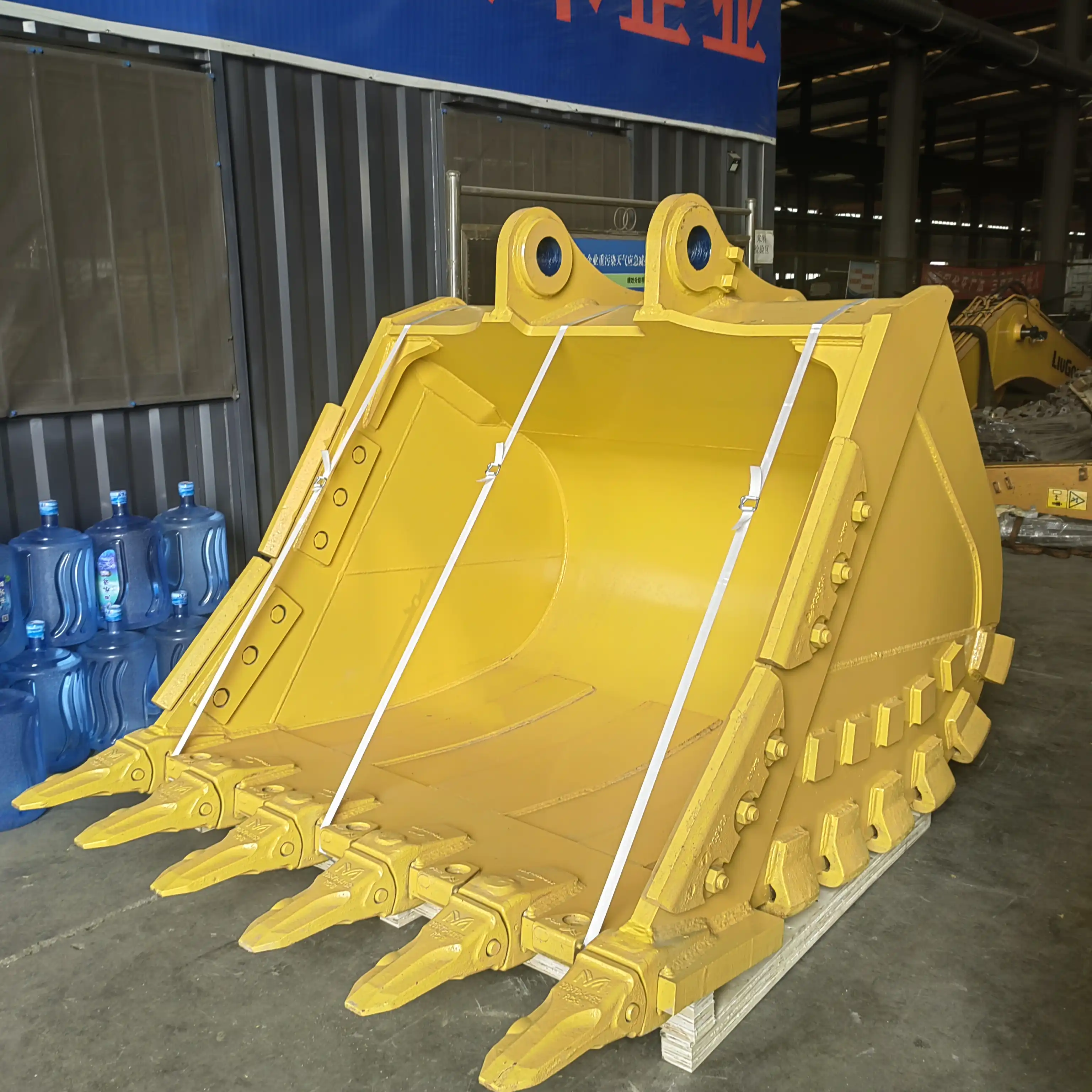 excavator rock bucket
