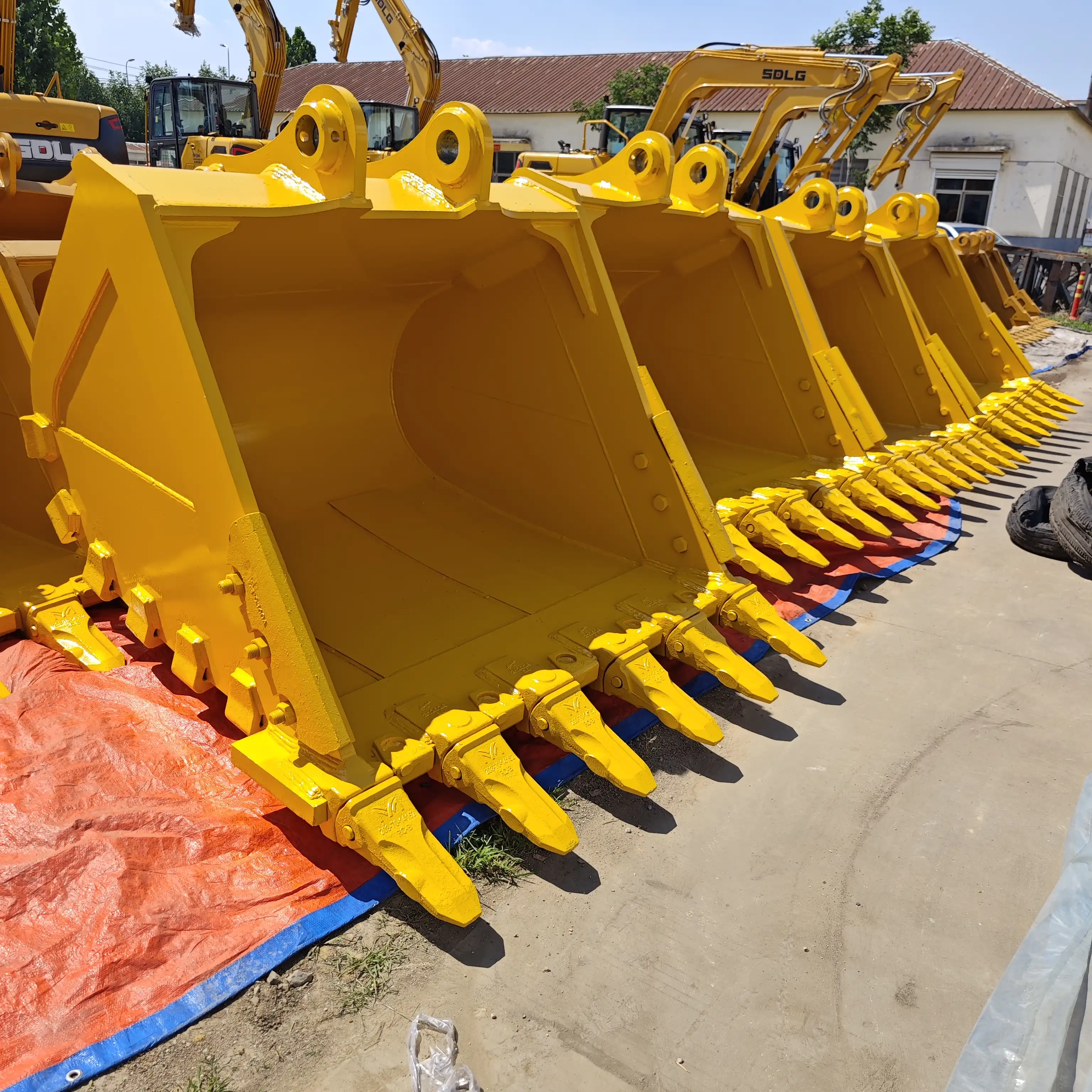 excavator rock bucket