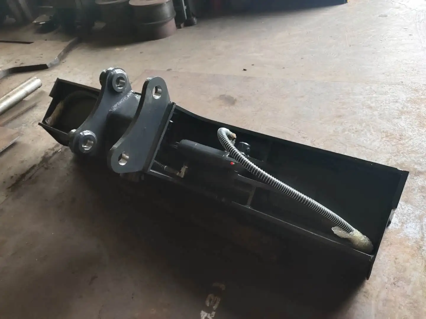 tilt bucket