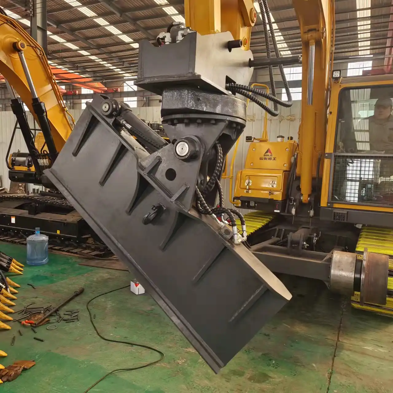 excavator rotating scraper