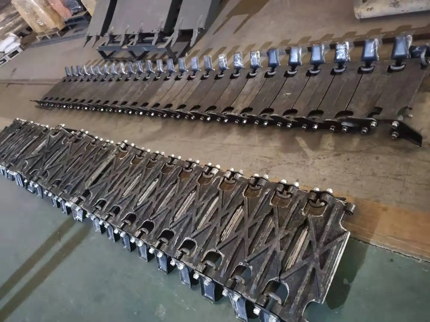loader-tire-protection-chain