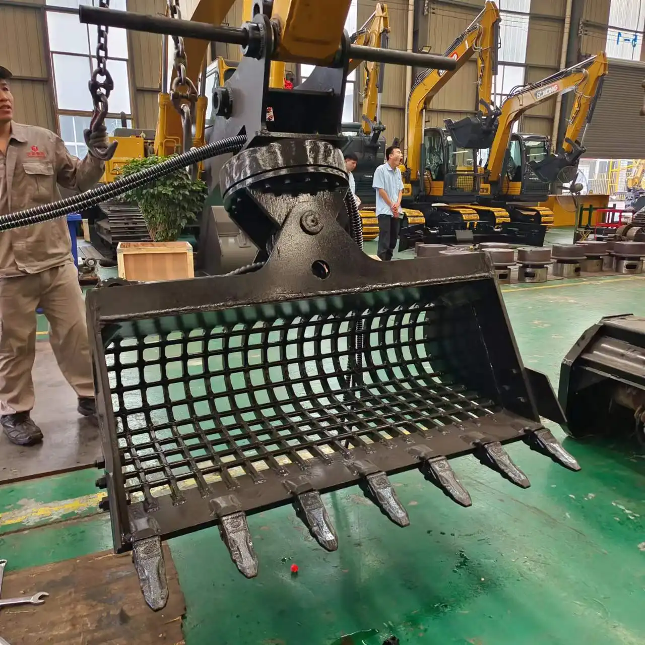 degree rotating hydraulic tilt ditching bucket