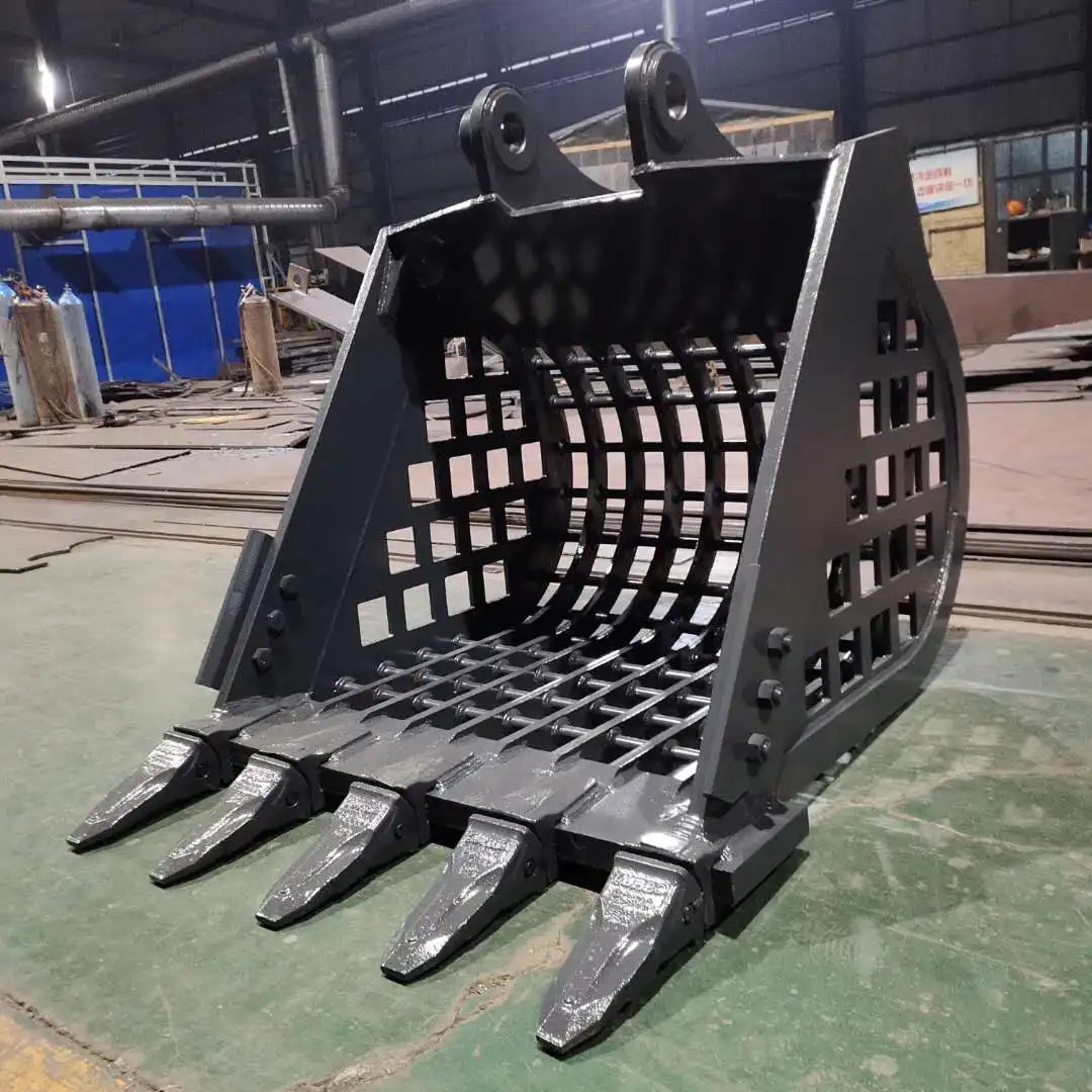 Excavator screening buckets