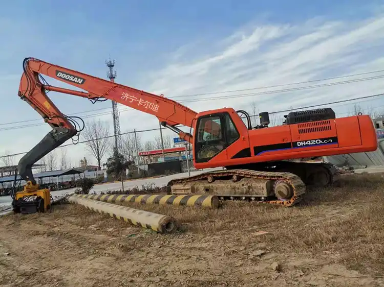 Excavator piling arms  Excavator piling arms