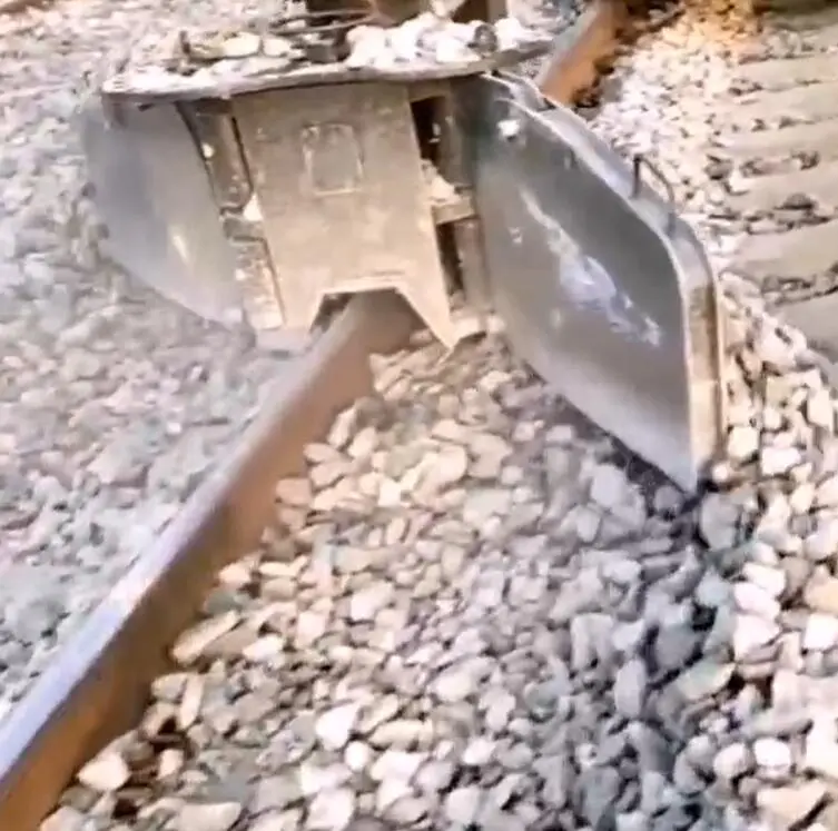 excavator-ballast-plow excavator-ballast-plow