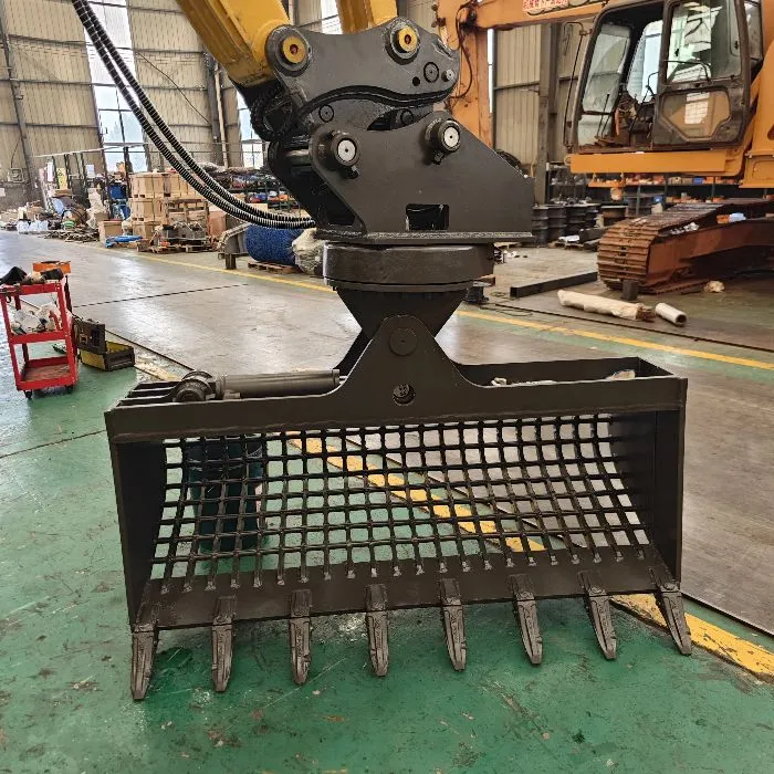 Excavator roating tilting bucket