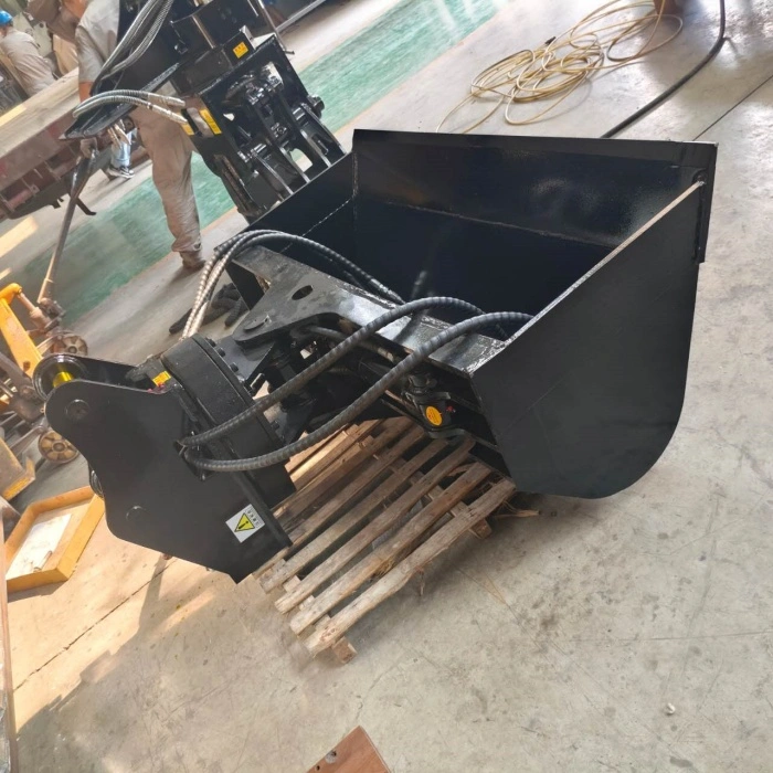 Rotating tilting bucket