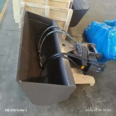 Rotating tilting bucket