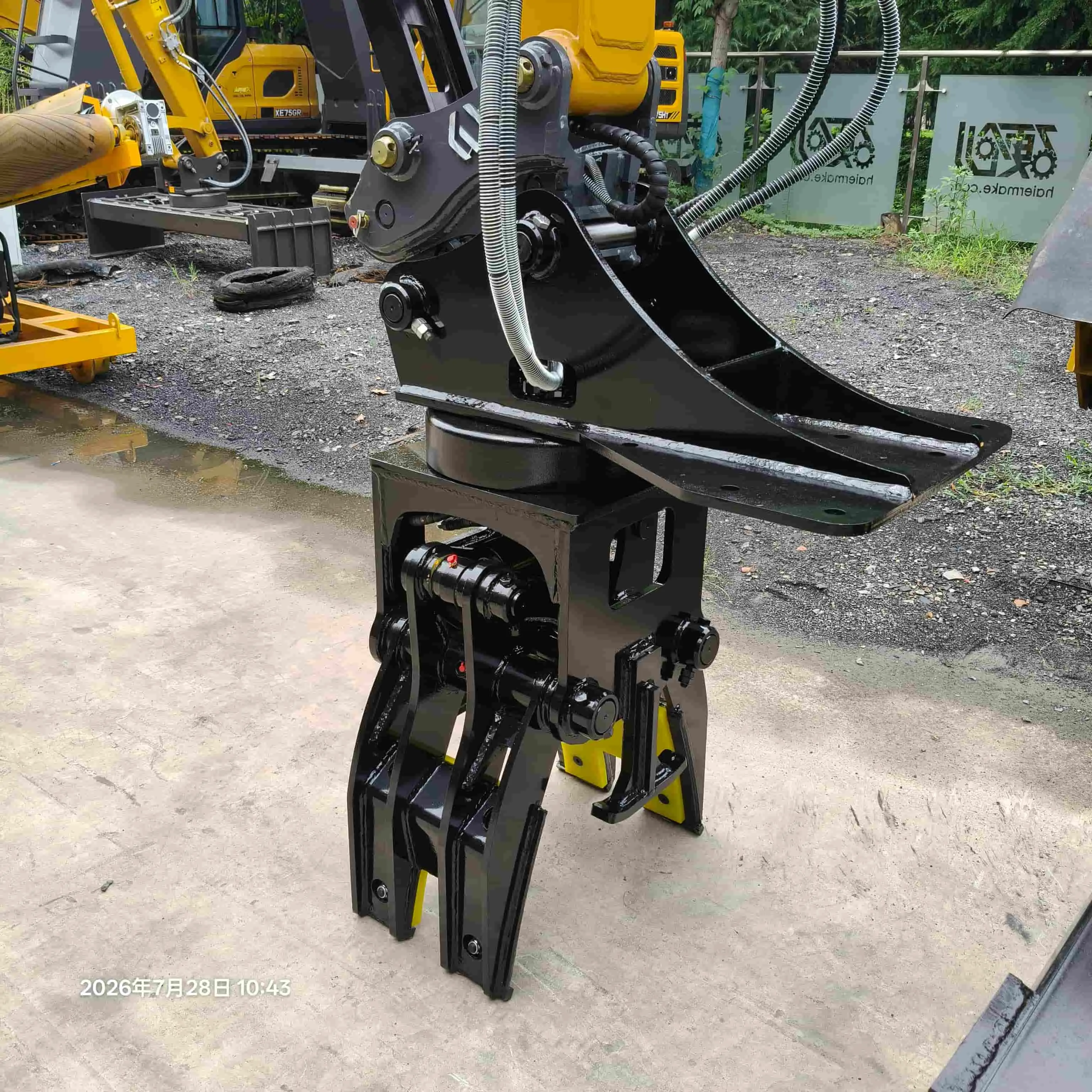 Tie Grapple Tie Grapple