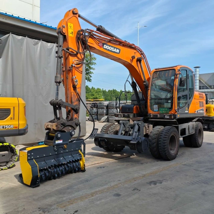 Bush clearing machine Bush clearing machine