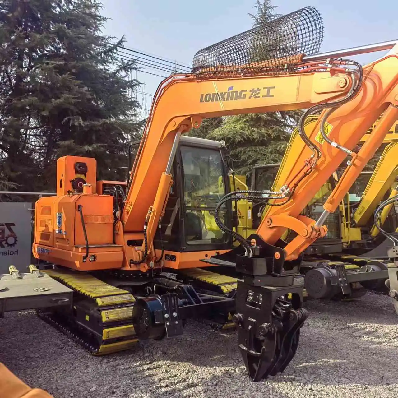 What are the key technical parameters of railway sleeper changers?