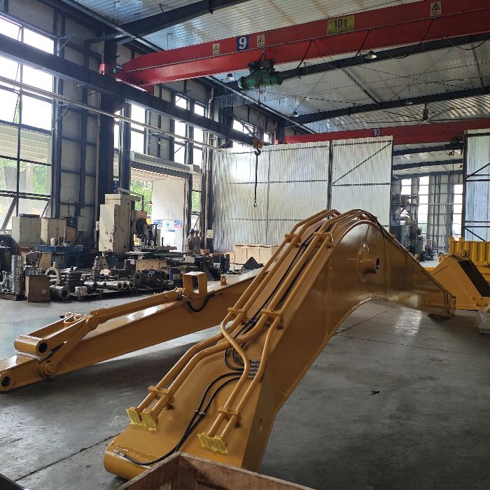 Extending the Limits: The Cat 336 Long Reach Excavator for Deep Digging and High-Reach Applications