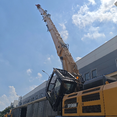 高所での設置および吊り上げ作業