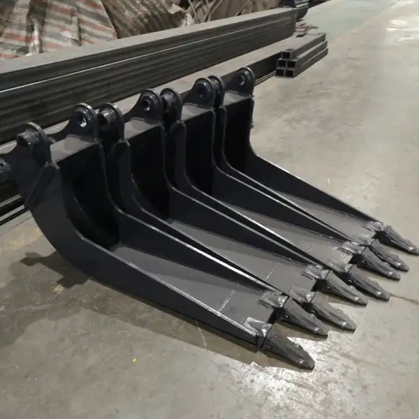 What industries use railway cleaning buckets?