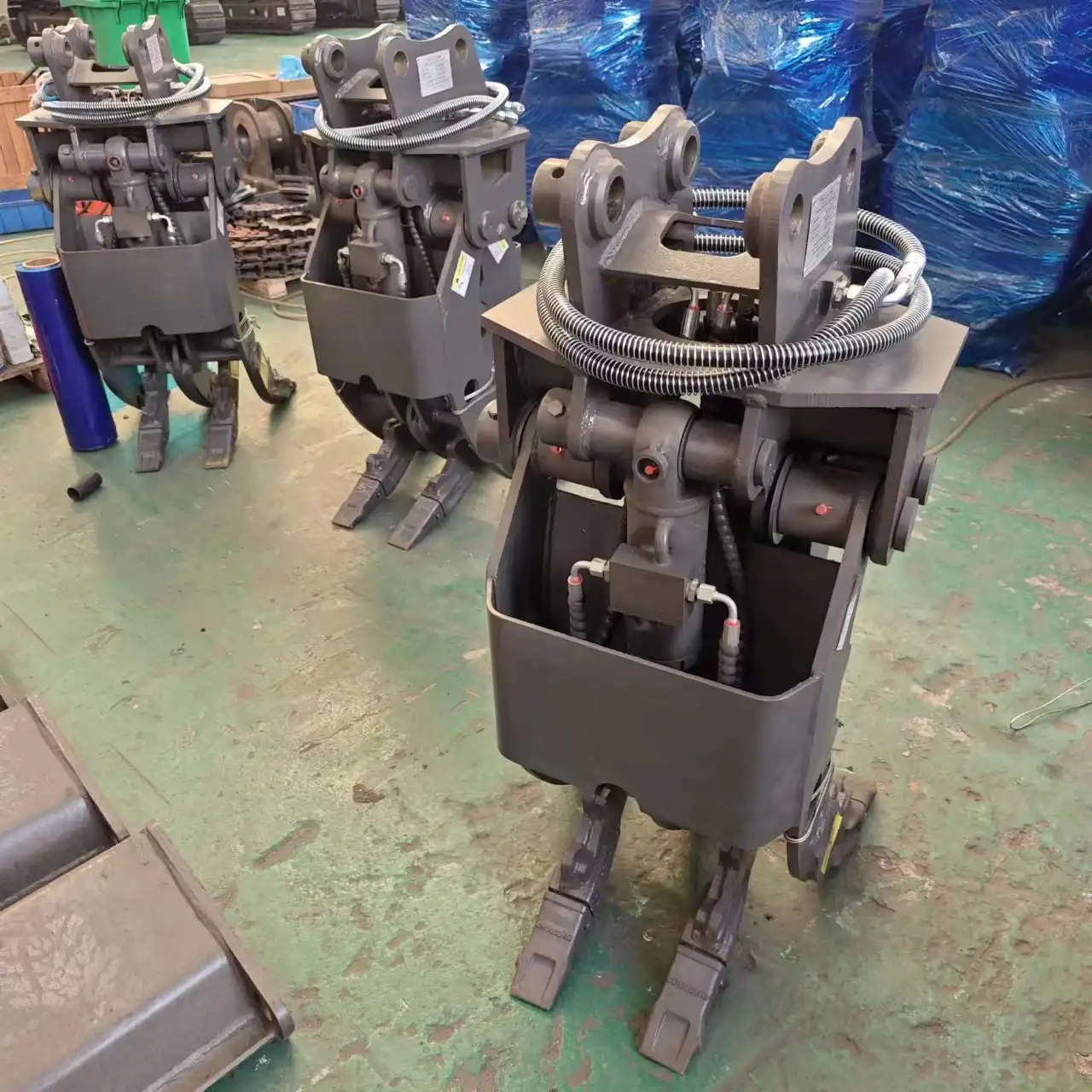 How do excavator wood clamps improve excavator efficiency?