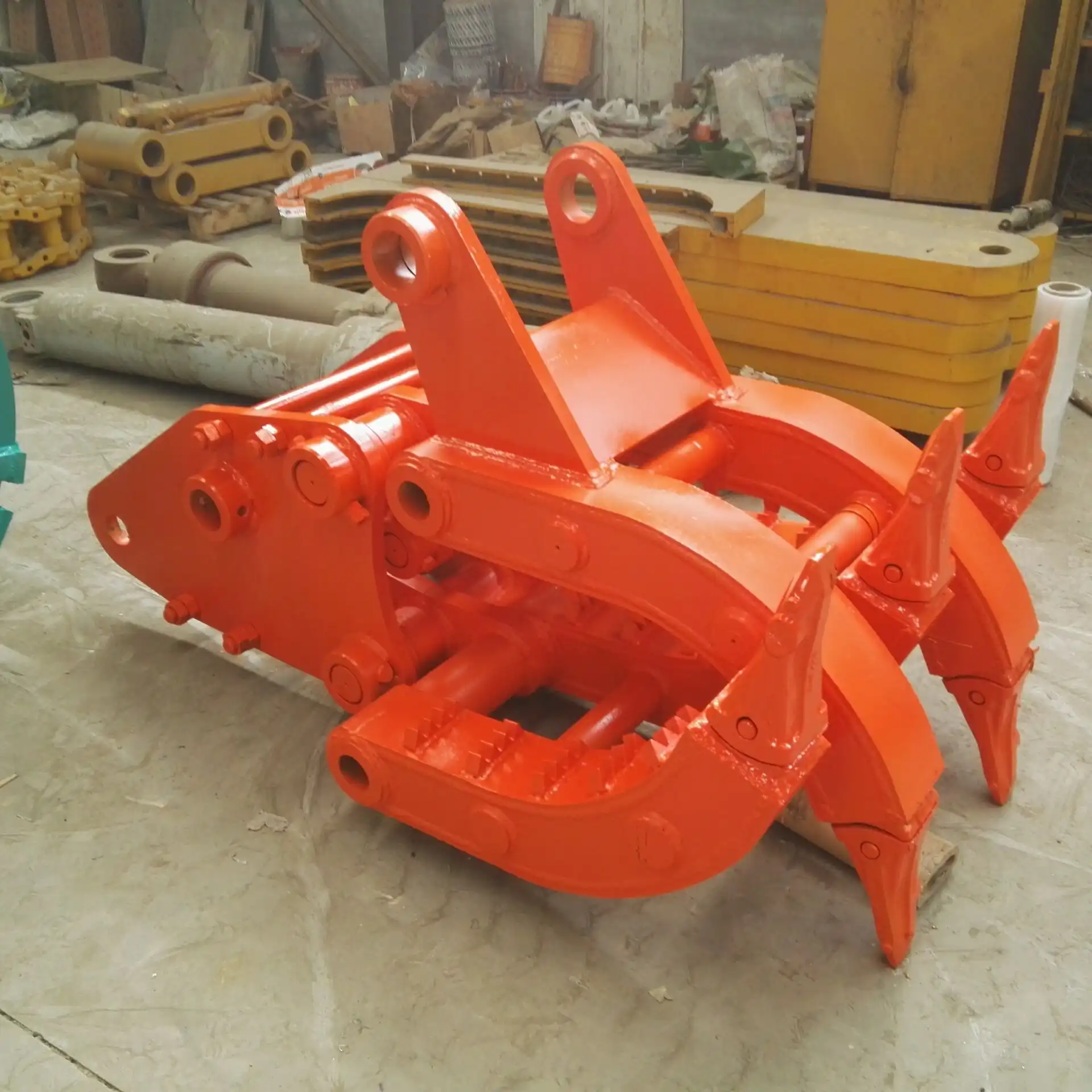 Structural design of the excavator gripper