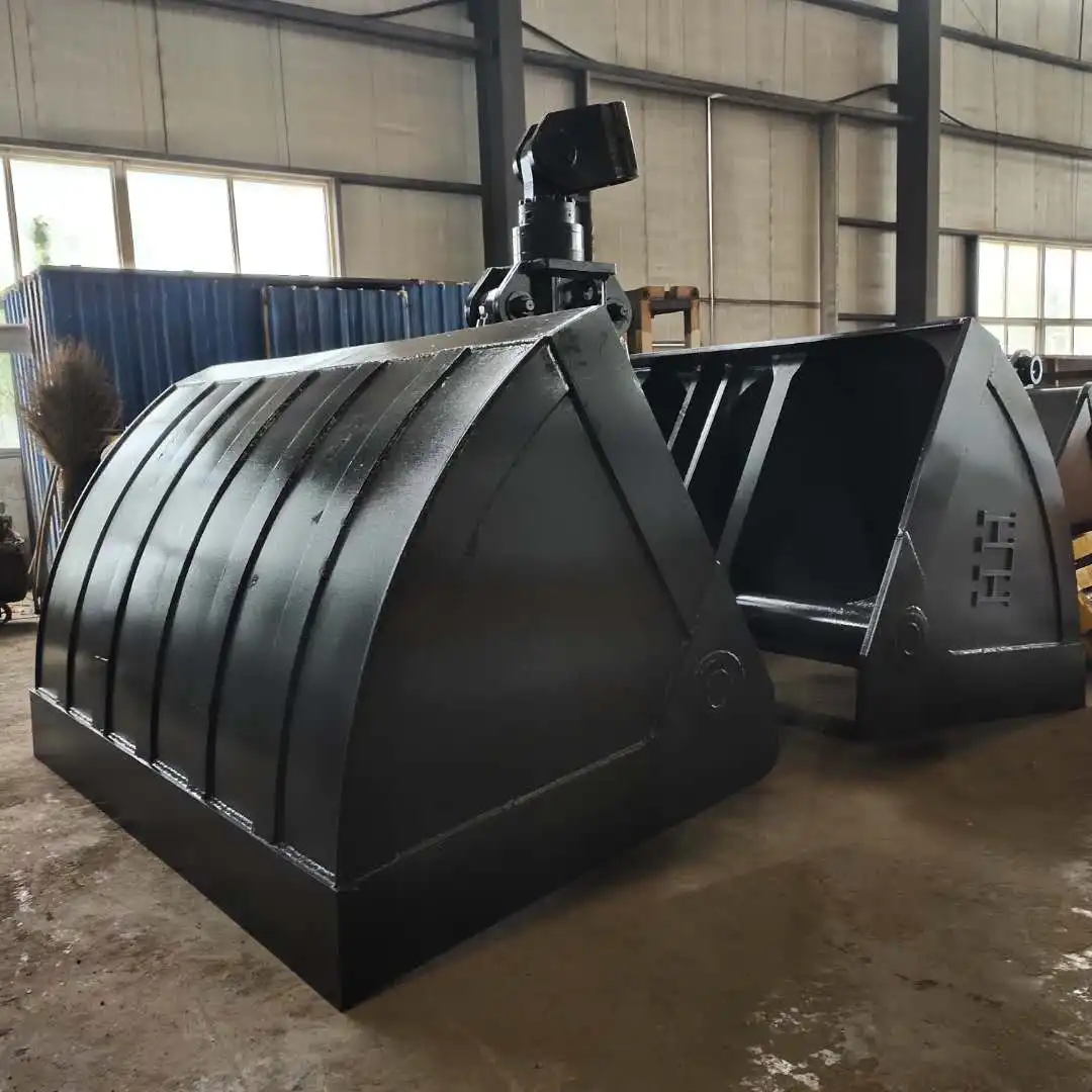 What are the advantages of clamshell buckets?