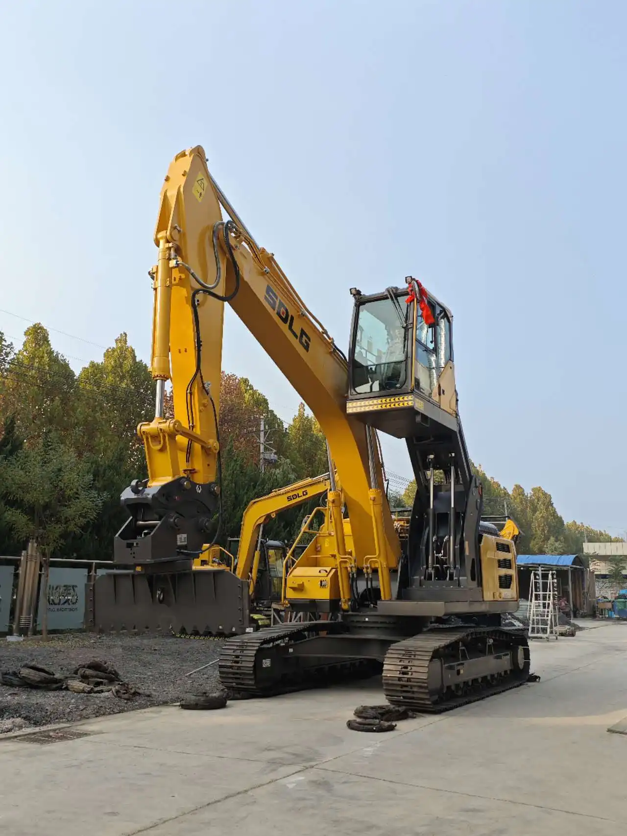 How Does Excavator Lift  Cab Protection Work?