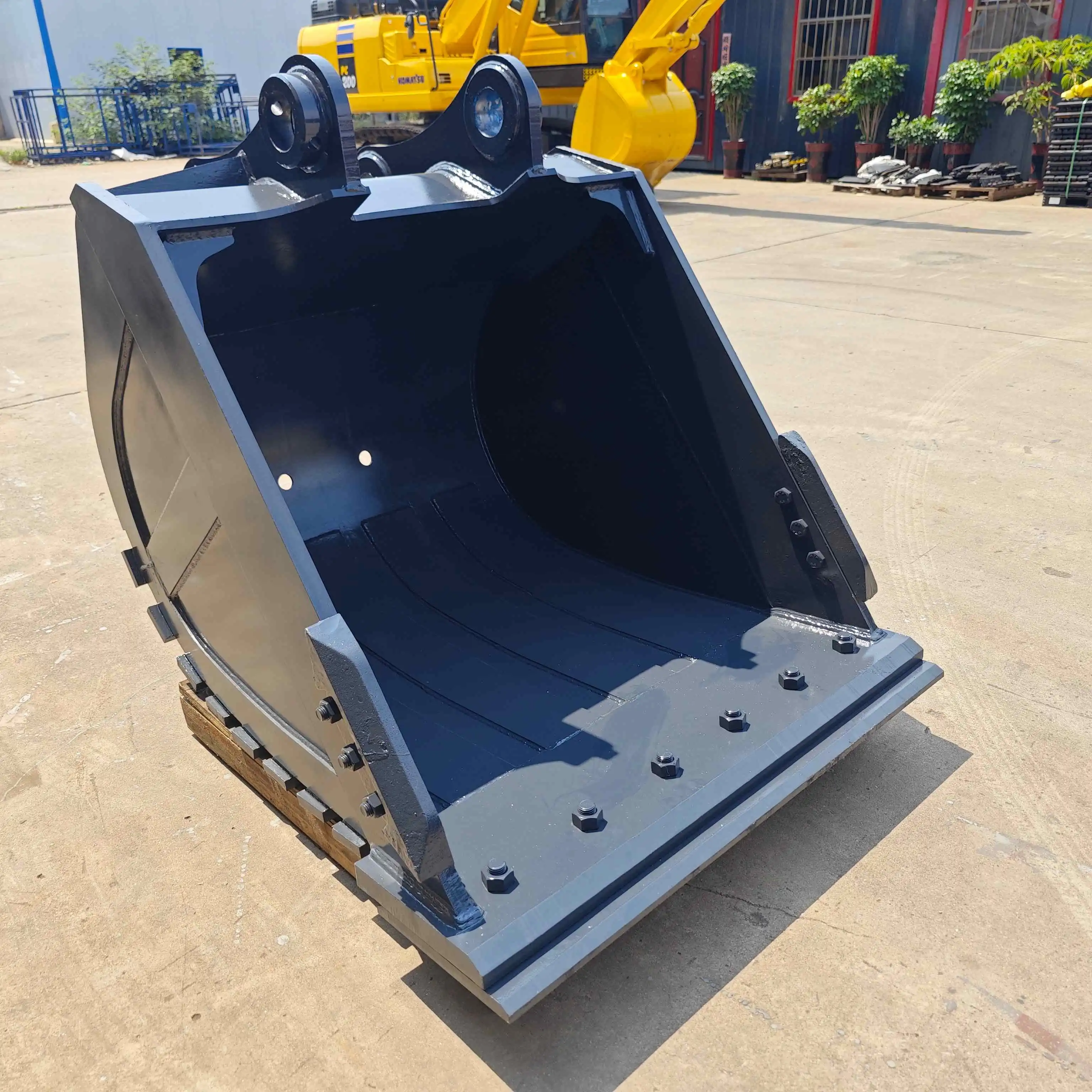 Are all excavator buckets the same?