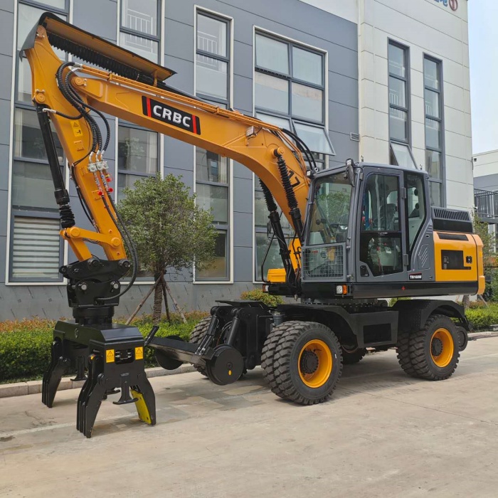 The wheeled railway tie-changing machine is a versatile piece of equipment designed specifically for railway maintenance.