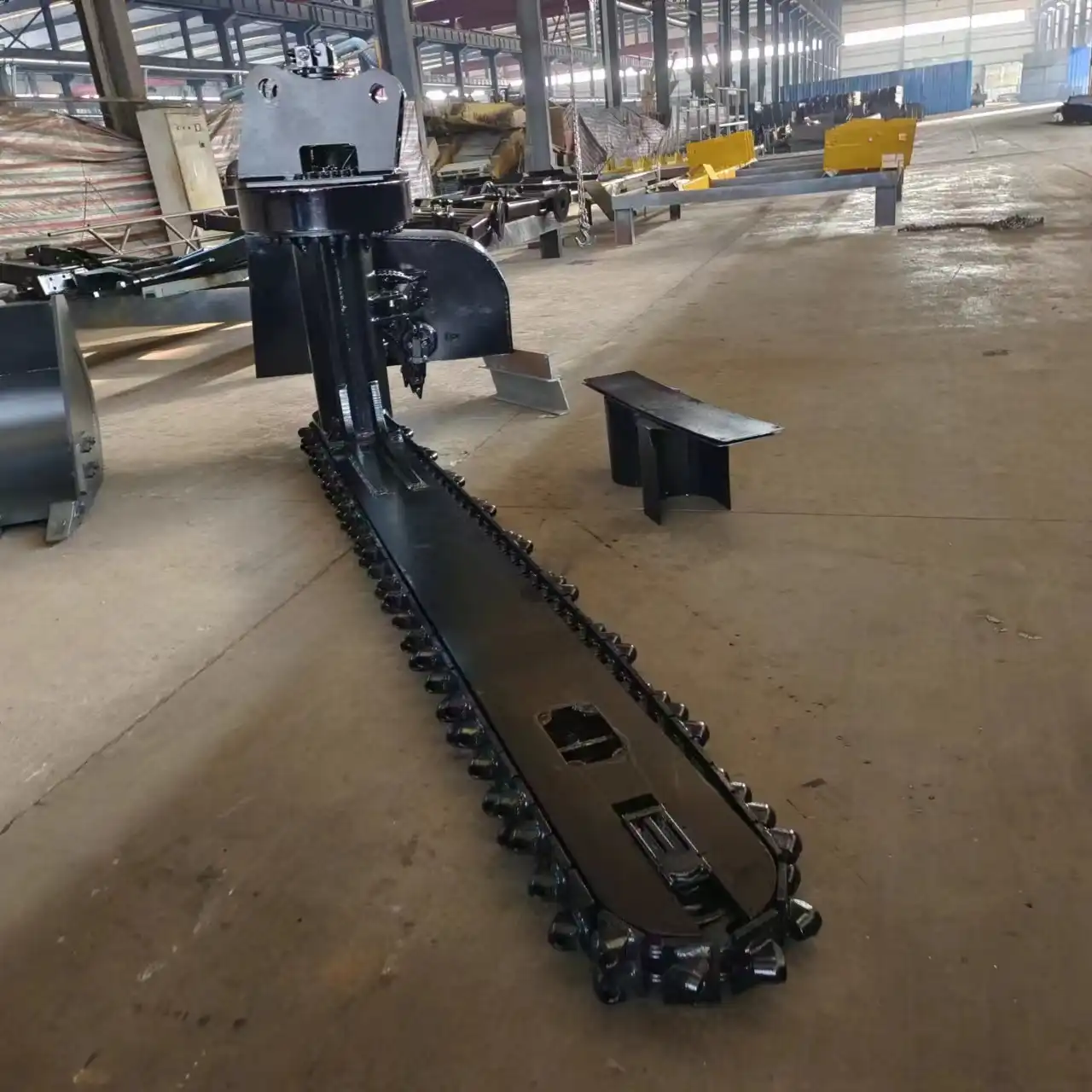 Can a rail-road excavator undercutter be used without removing the rail line?