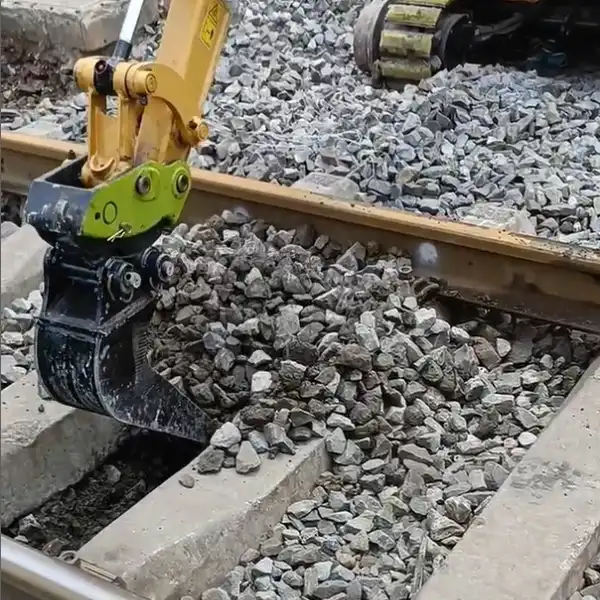 Railway Excavator Cleaning Bucket Sizes
