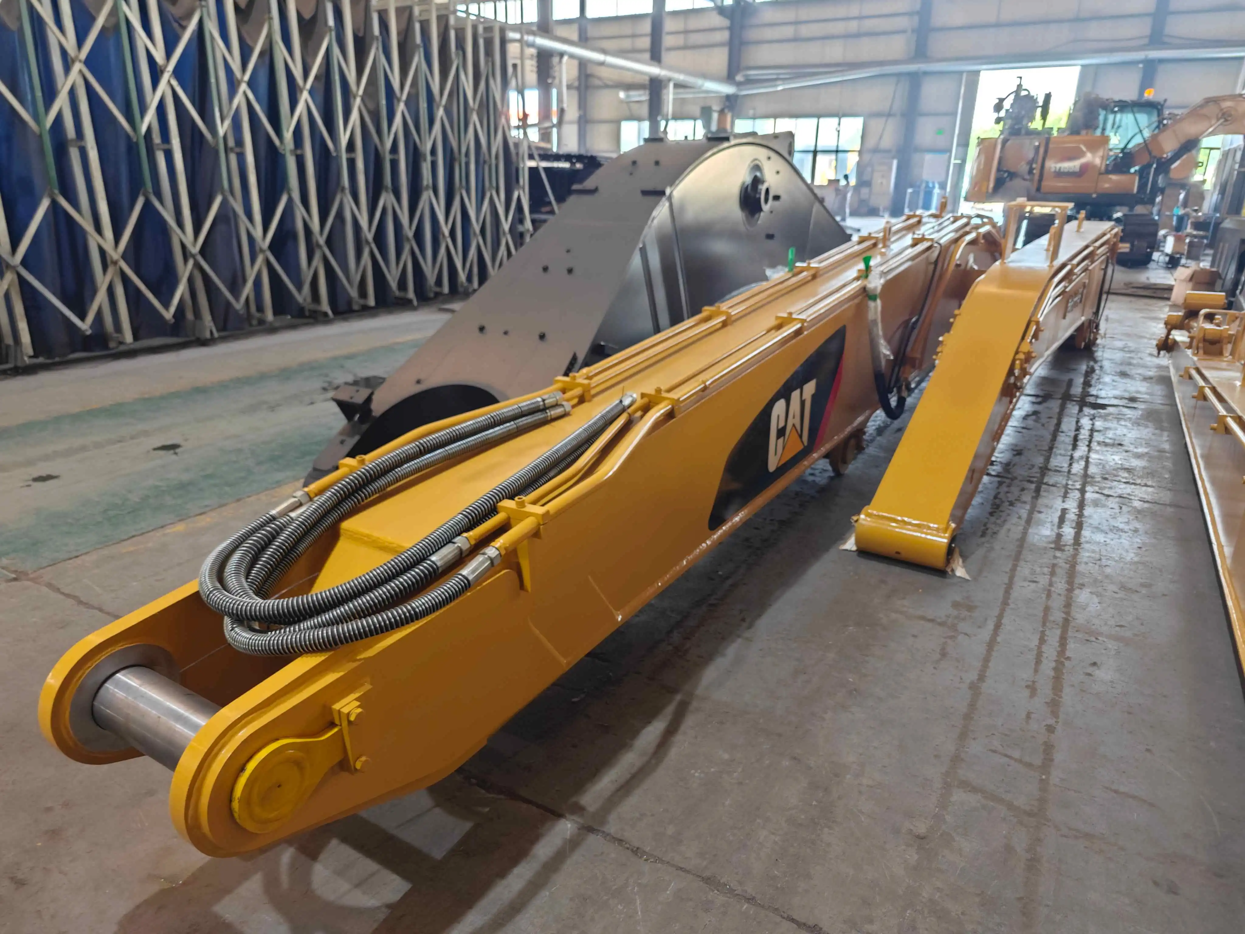  Why is the excavator grab arm Ideal for Dock Unloading?