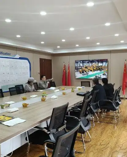 Warmly welcome overseas customers to visit our company